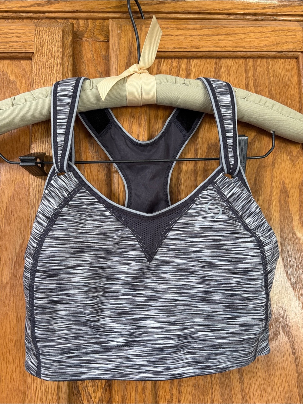 Moving Comfort Racerback Sports Bra 32DD EUC